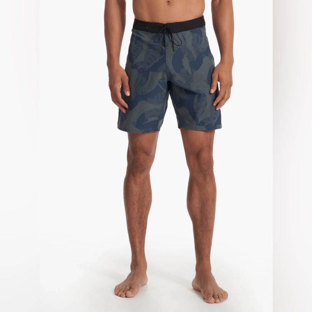 NWT ⚡️Vuori MENS Infinity Boardshort 32” waist